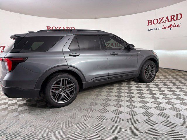 Used 2025 Ford Explorer ST-Line w/ Premium Package RWD image 13