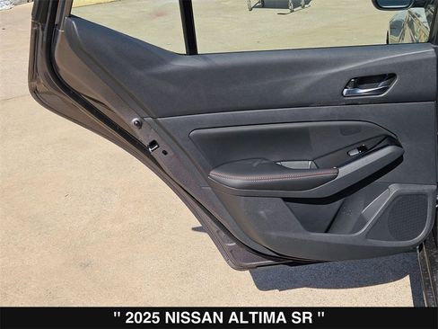 New 2025 Nissan Altima 2.5 SR image 18