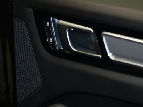 Certified 2023 Porsche Cayenne Platinum Edition AWD/4WD image 24