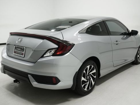 Used 2016 Honda Civic LX-P image 4