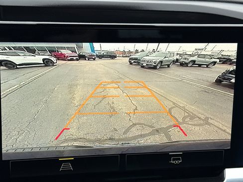 Used 2022 Chevrolet Silverado 1500 LT image 20