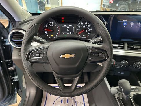 New 2026 Chevrolet Trax LS w/ LS Convenience Package FWD image 22