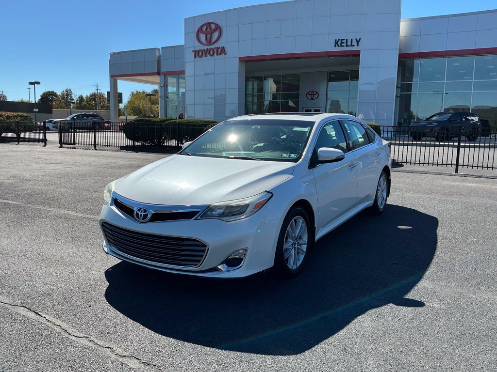 Used 2013 Toyota Avalon XLE Premium FWD image 1
