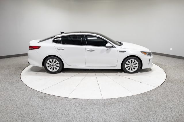 Used 2018 Kia Optima S w/ Panoramic Sunroof Package FWD image 6