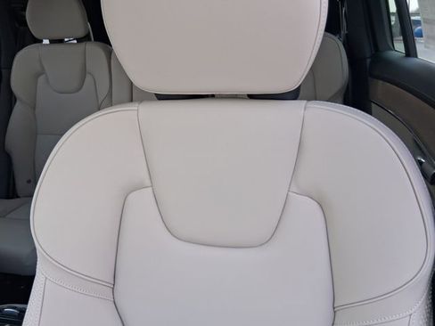New 2026 Volvo XC90 B6 Plus w/ Protection Package Premier AWD/4WD image 21
