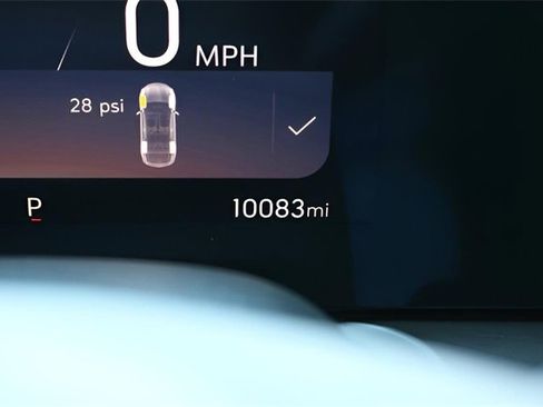 Used 2024 Buick Encore GX Avenir image 25