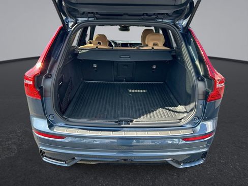 Used 2025 Volvo XC60 B5 Ultra w/ Protection Package Premier AWD/4WD image 13