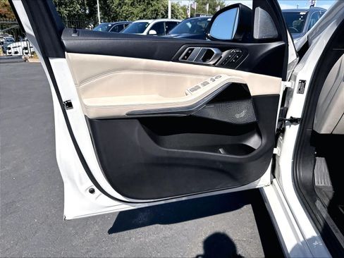 Used 2023 BMW X7 xDrive40i w/ Executive Package AWD/4WD image 21