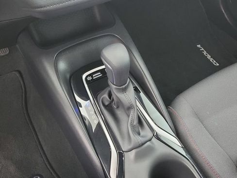 Used 2025 Toyota Corolla SE FWD image 30