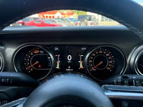 Used 2021 Jeep Wrangler Unlimited Sahara AWD/4WD image 36