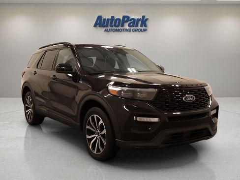 Used 2023 Ford Explorer ST-Line AWD/4WD image 1