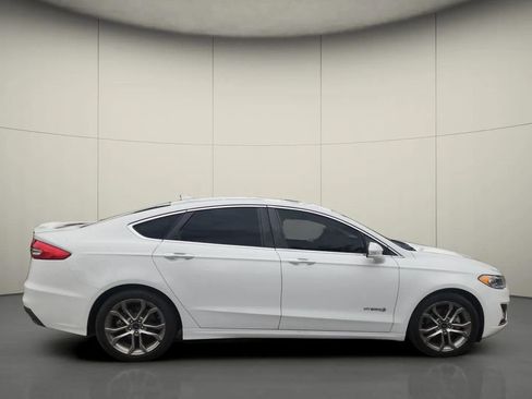 Used 2019 Ford Fusion Titanium FWD image 8