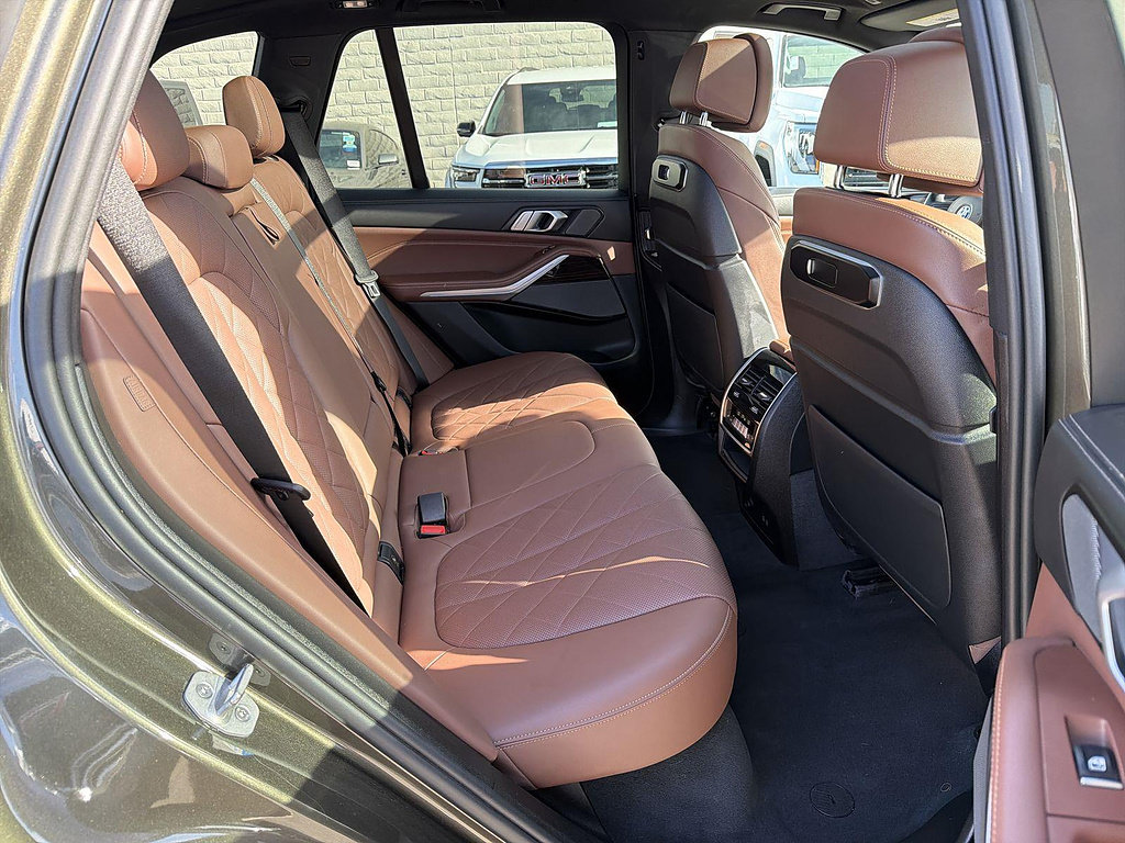Used 2025 BMW X5 xDrive40i AWD/4WD image 27