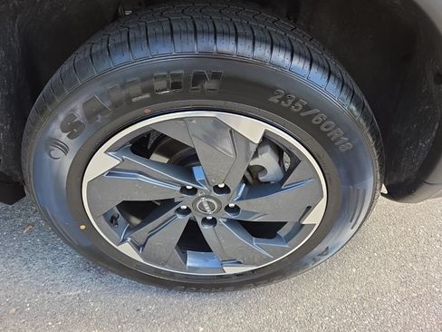 Certified 2025 Nissan Rogue SV FWD image 13
