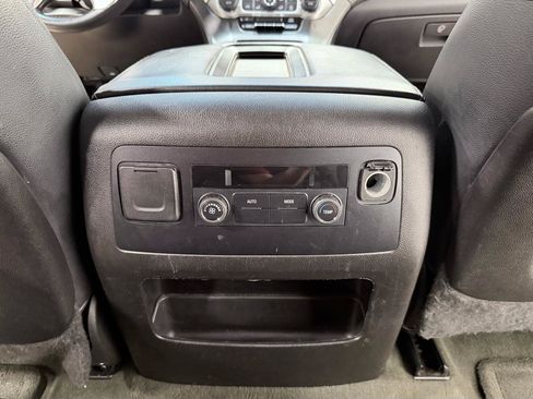 Used 2015 GMC Yukon XL SLE w/ Convenience Package RWD image 33