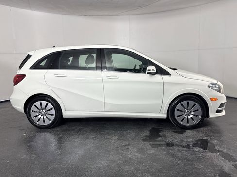 Used 2017 Mercedes-Benz B 250e image 13