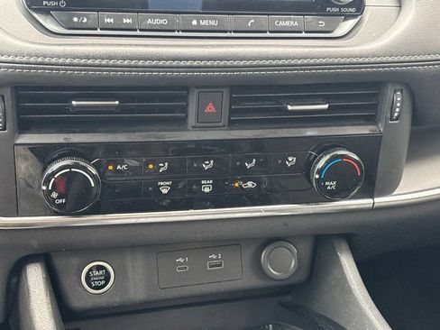 Used 2021 Nissan Rogue S FWD image 13