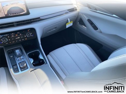 New 2026 INFINITI QX60 Luxe image 16