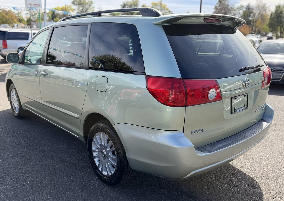Used 2009 Toyota Sienna XLE AWD/4WD image 4