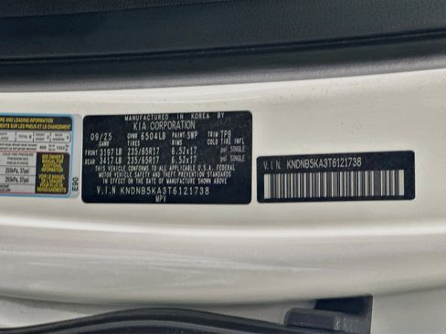 Used 2026 Kia Carnival LXS FWD image 12