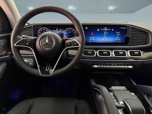Used 2026 Mercedes-Benz GLS 450 4MATIC image 26
