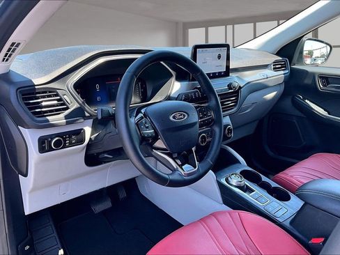 Used 2024 Ford Escape Active AWD/4WD image 14
