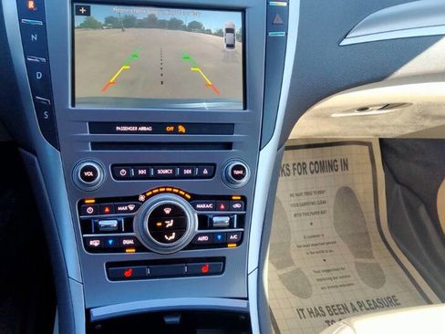 Used 2018 Lincoln MKZ Premiere image 16