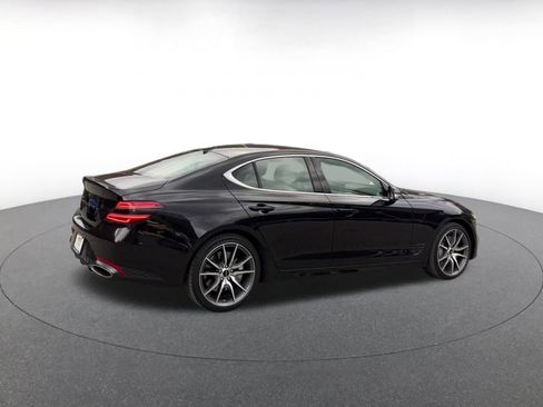 Used 2025 Genesis G70 2.5T image 16