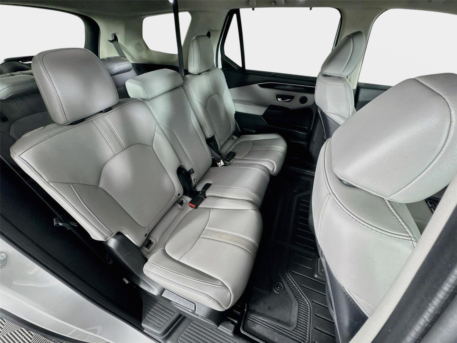 Used 2023 Honda Pilot Touring image 28