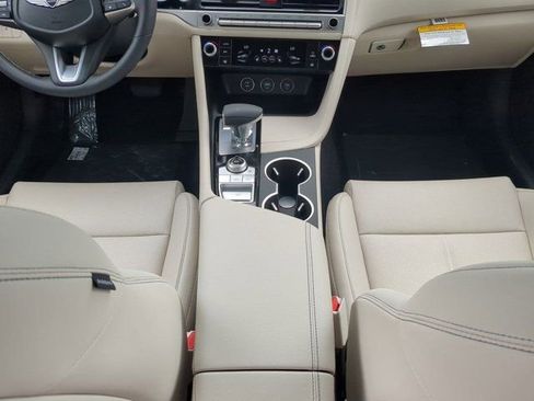 Used 2026 Genesis G70 2.5T image 17