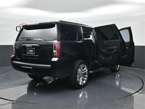 Used 2020 GMC Yukon SLT w/ Premium Edition image 34
