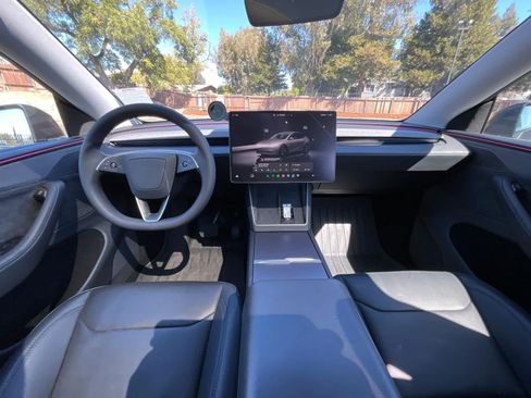 Used 2026 Tesla Model Y 2WD image 3