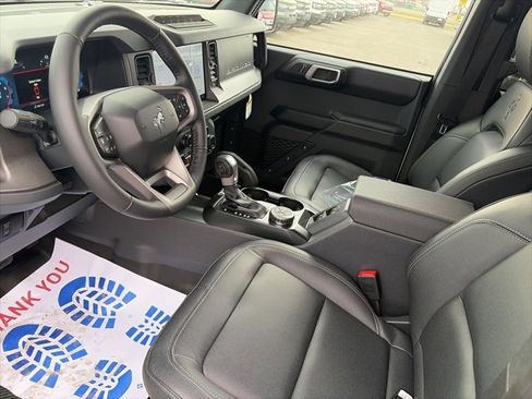 New 2025 Ford Bronco Badlands image 16