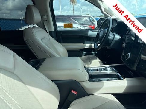 Used 2024 Ford Expedition Limited RWD image 13
