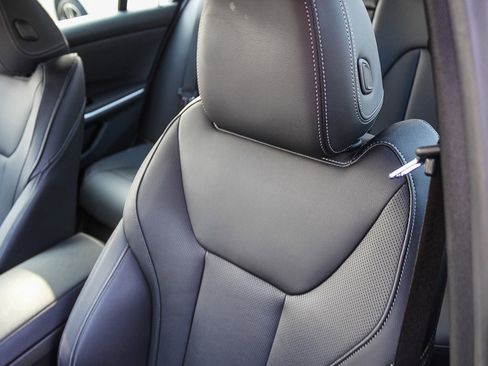 Used 2024 BMW 330i Sedan image 25