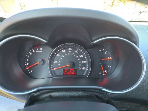 Used 2015 Kia Sorento LX image 14