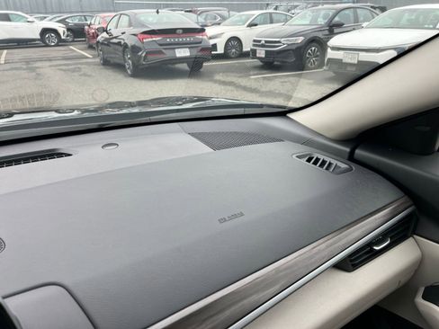 Used 2025 Nissan Altima 2.5 SV image 36