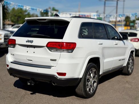 Used 2018 Jeep Grand Cherokee Limited AWD/4WD image 2