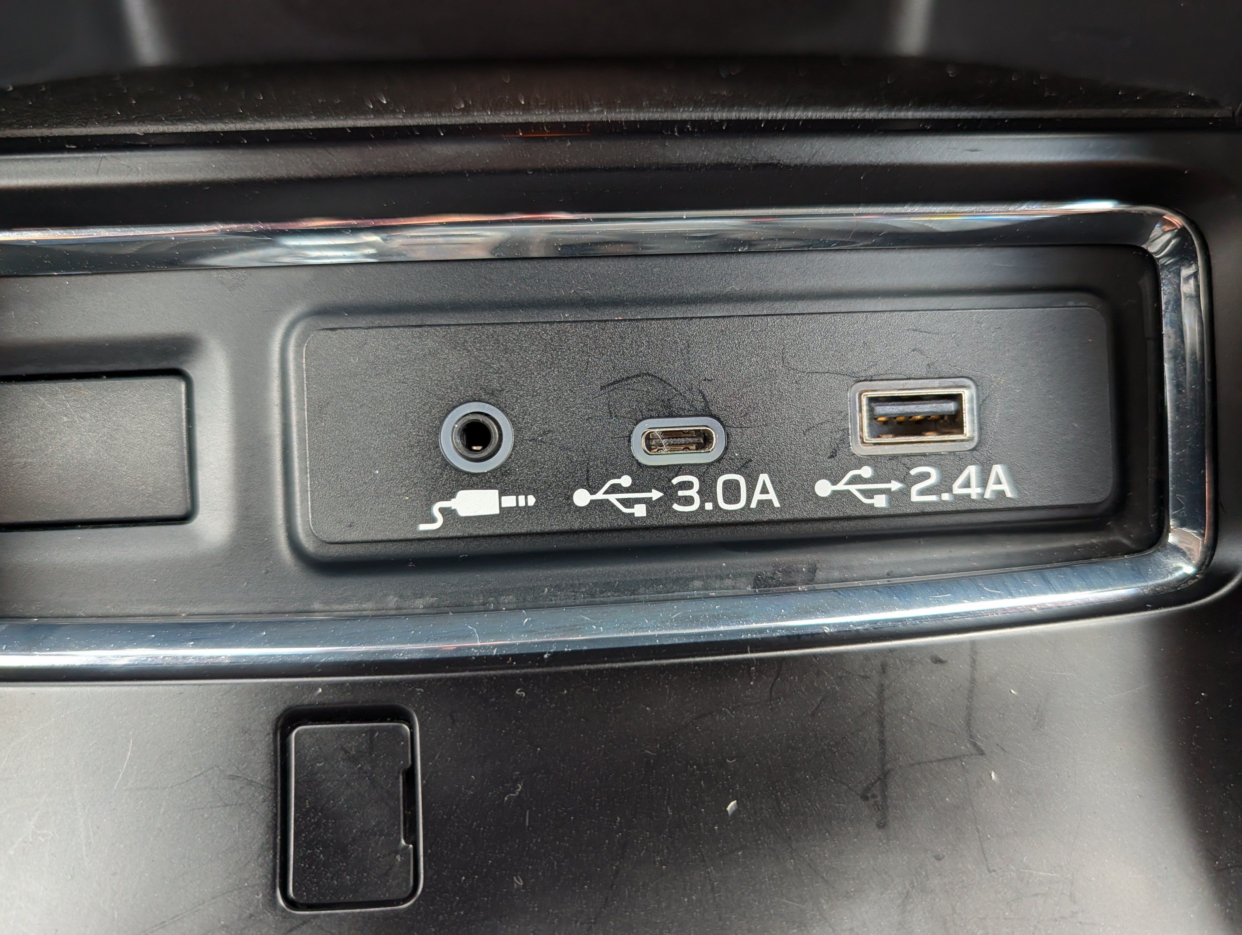 Certified 2025 Subaru Ascent Premium AWD/4WD image 33