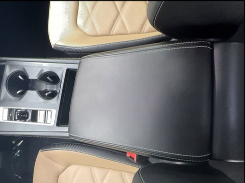 Used 2024 Volkswagen Atlas Cross Sport SE image 39