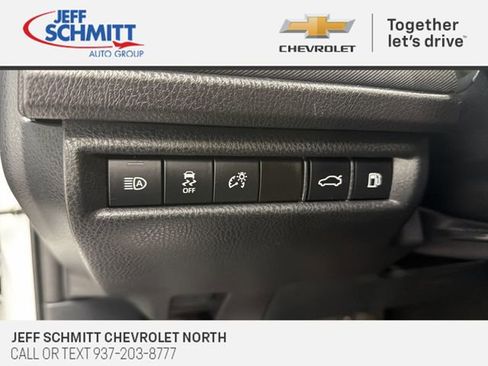 Used 2025 Toyota Camry LE image 27