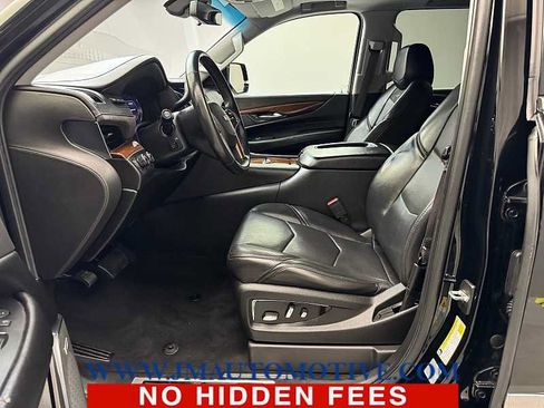 Used 2017 Cadillac Escalade Luxury AWD/4WD image 13