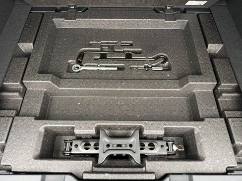 Certified 2025 Subaru Outback Premium image 31