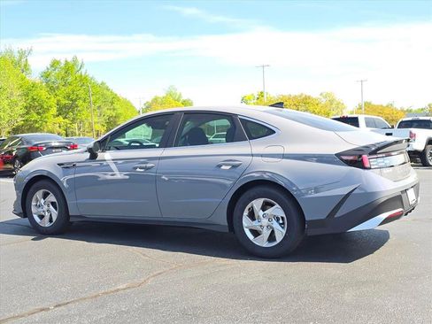 New 2026 Hyundai Sonata SE FWD image 5