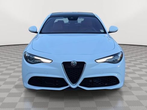 Used 2023 Alfa Romeo Giulia Ti RWD image 2
