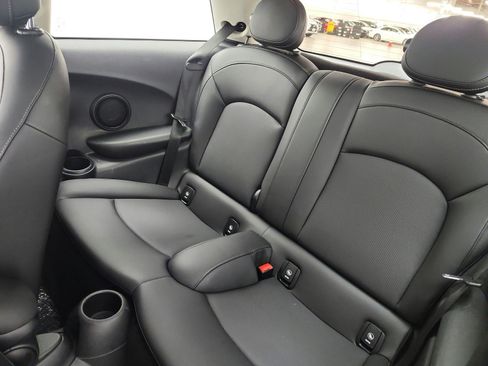 Used 2021 MINI Cooper 2-Door Hardtop w/ 6.5" Touchscreen Package FWD image 13