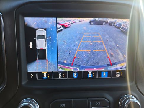 Used 2023 GMC Sierra 2500 AT4 w/ AT4 Preferred Package image 29