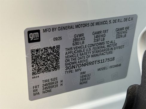 New 2026 Chevrolet Equinox EV LT image 27