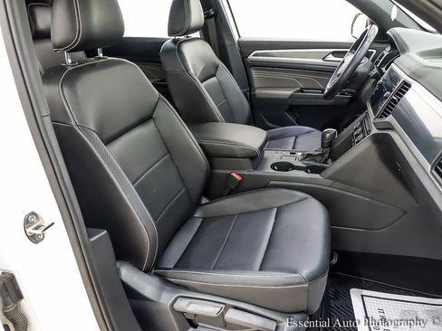 Used 2021 Volkswagen Atlas Cross Sport SE FWD image 32