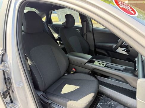 Used 2024 Hyundai Ioniq 6 SE RWD image 29